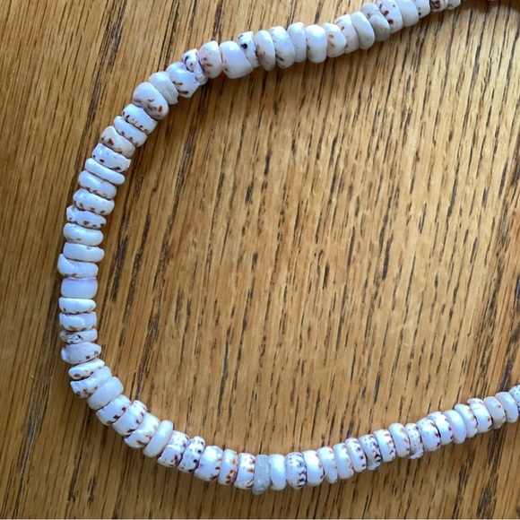 Tiger Puka Shell Necklace - Picture 4 of 5
